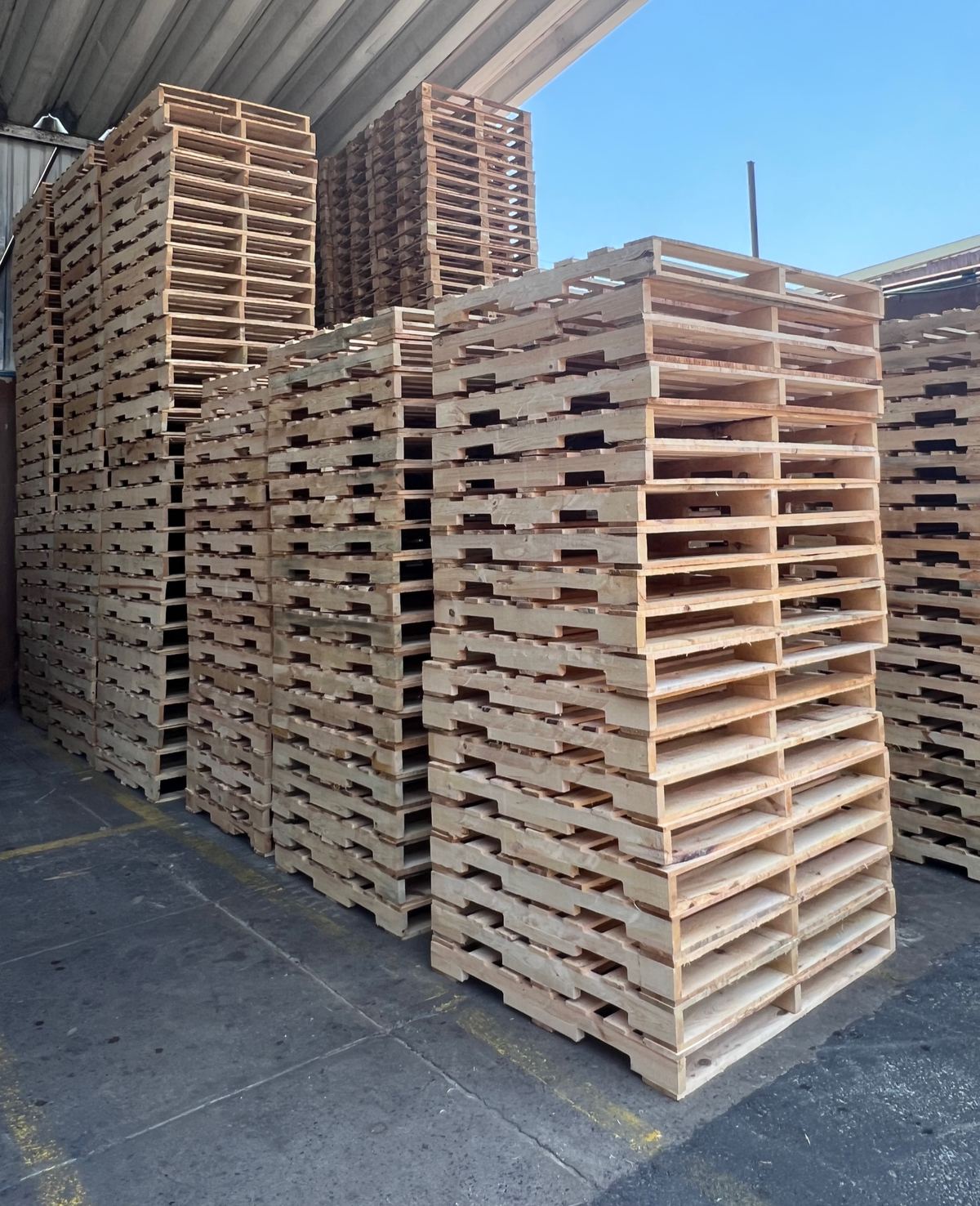 Estibas altas de tarima